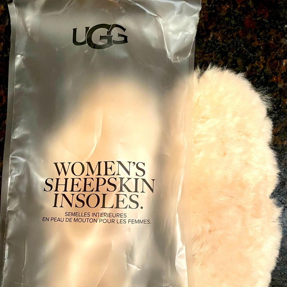 UGG women’s sheepskin insoles, Size 7, New,